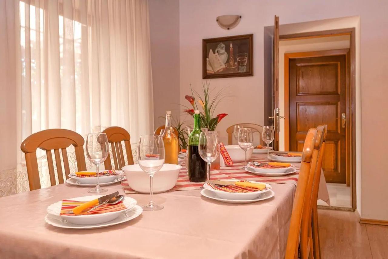 Ferienhaus House With A Parking Space Svirce, Hvar - 17682 Vrbanj